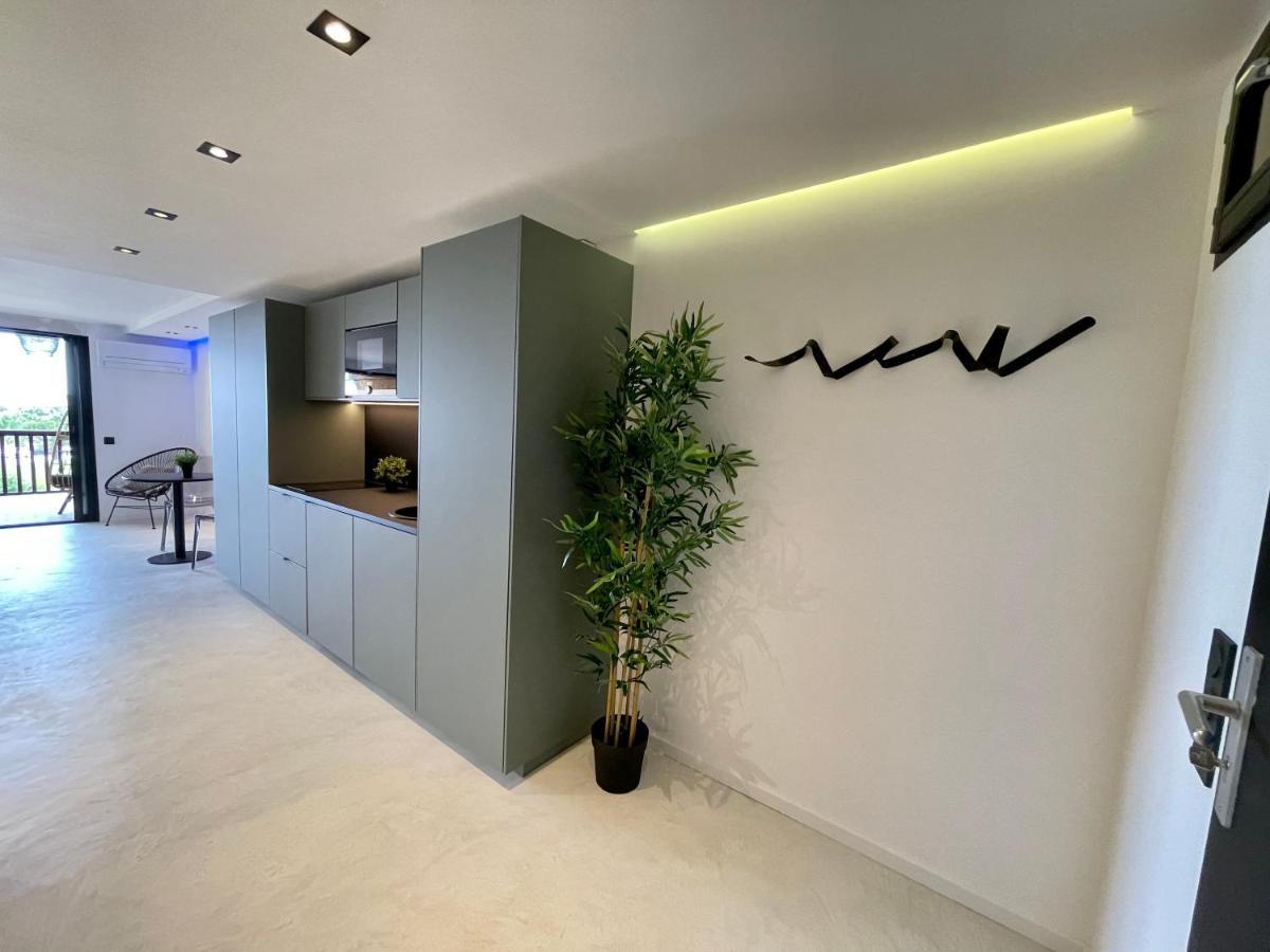 Appartement neuf climatisé - vue mer Saint-Tropez - 50m plage et port - piscine Gassin Extérieur photo