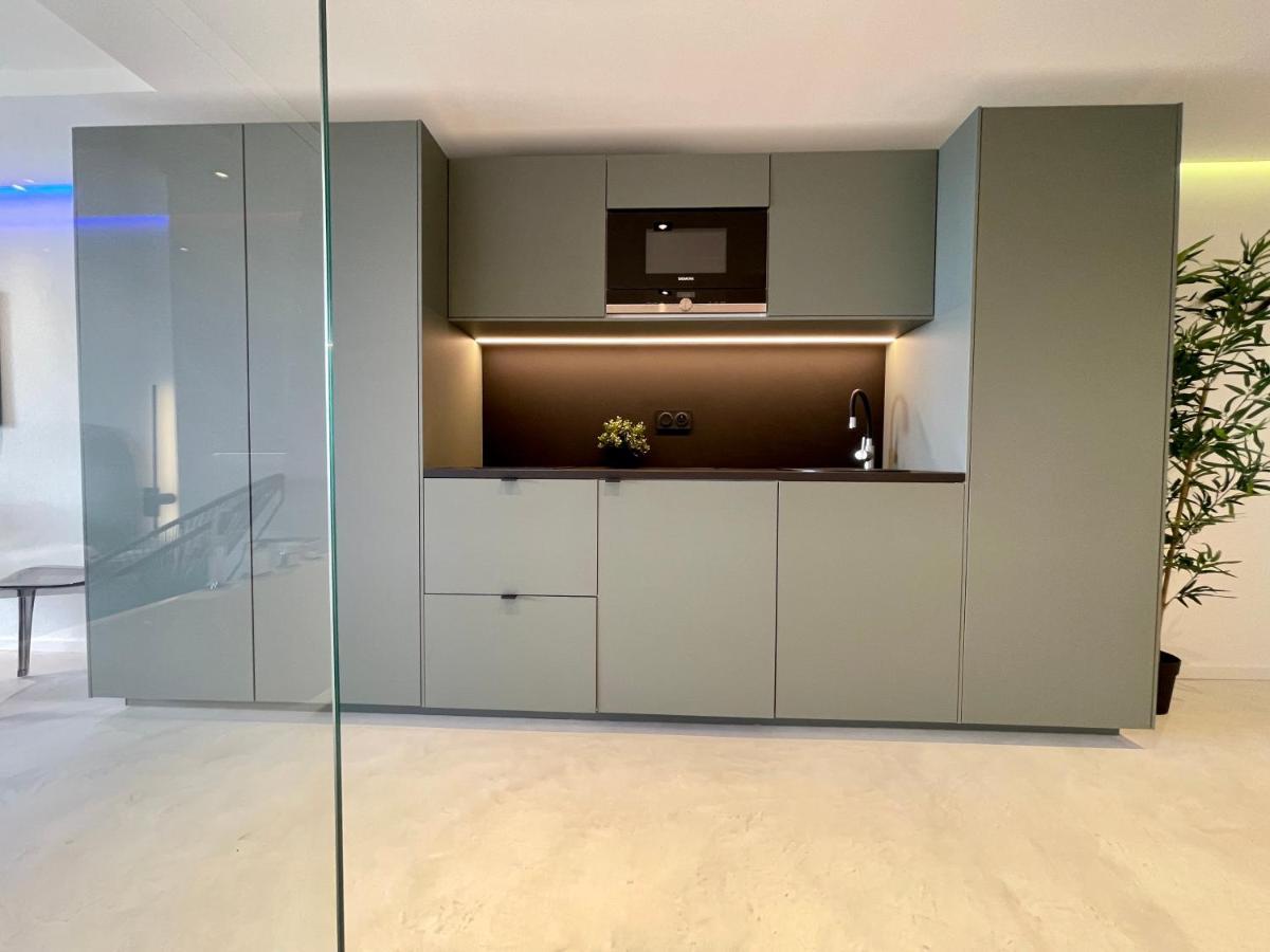 Appartement neuf climatisé - vue mer Saint-Tropez - 50m plage et port - piscine Gassin Extérieur photo