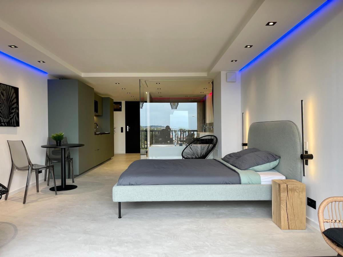 Appartement neuf climatisé - vue mer Saint-Tropez - 50m plage et port - piscine Gassin Extérieur photo