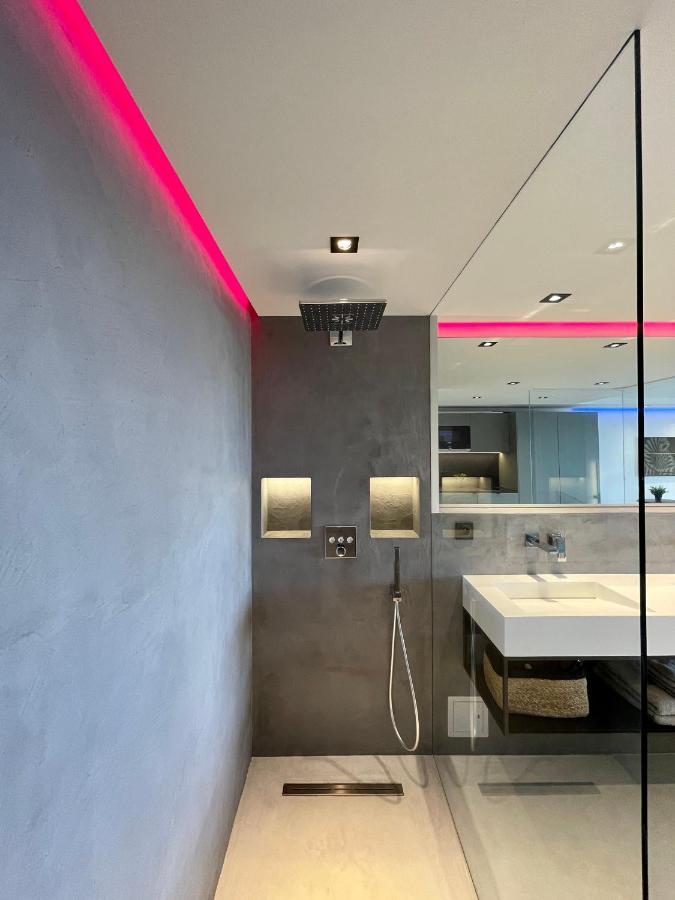 Appartement neuf climatisé - vue mer Saint-Tropez - 50m plage et port - piscine Gassin Extérieur photo